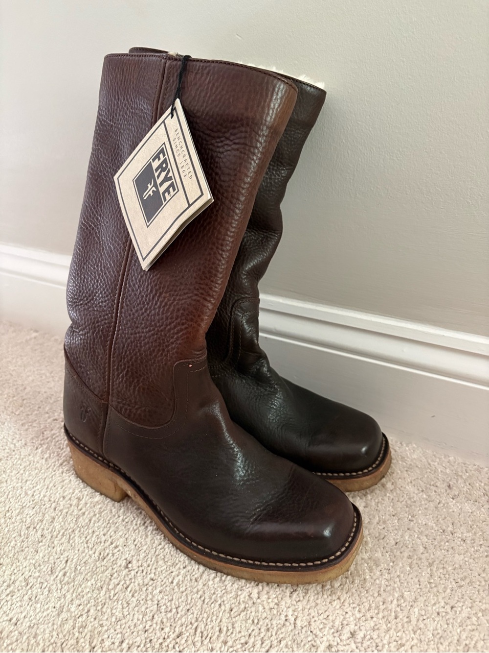 Frye Dark Brown Leather Campus Shearling-Lined boots size 9